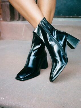 JEFFREY CAMPBELL SHERPAL-2 BOOT BLACK LEATHER
